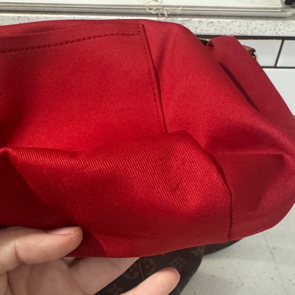 Louis Vuitton Classic Brown Monogram Shoulder Bag - Picture 4 of 6